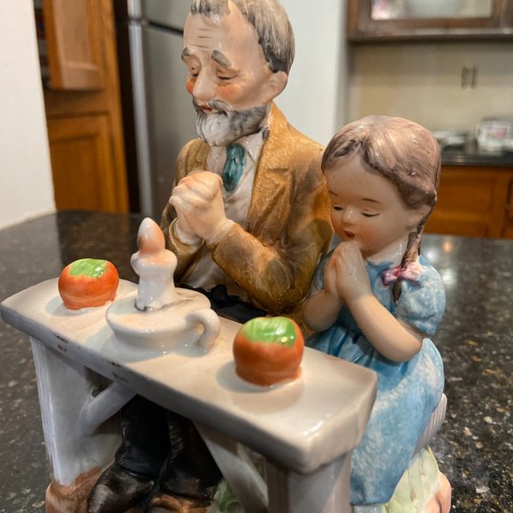 Figurine Vintage Norleans Porcelain Old Man & Child Praying Figurine Japan Rare - Picture 7 of 7